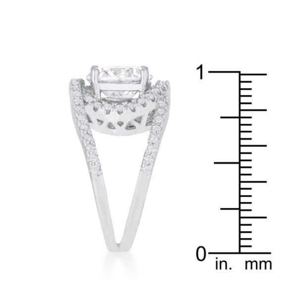 Close-up of the round cubic zirconia stone set in the ring