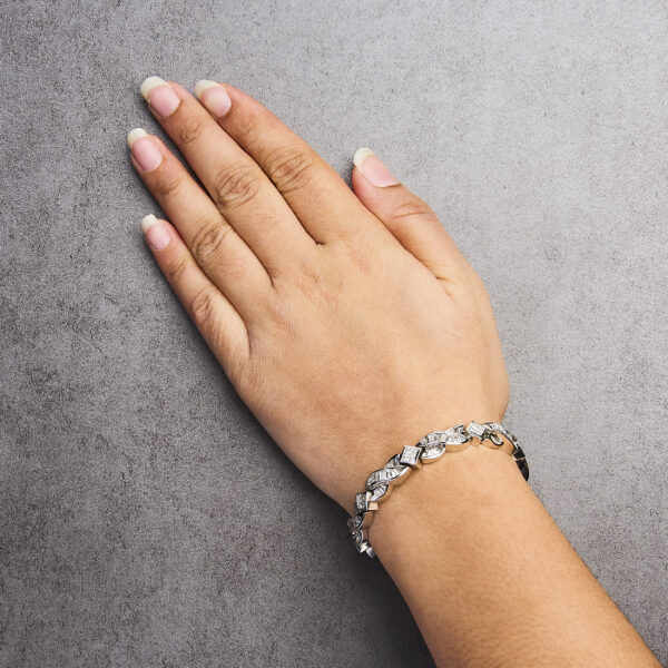 14K White Gold 8 1/5 Cttw Diamond Geometric Twisted Link Bracelet - alternate view 5