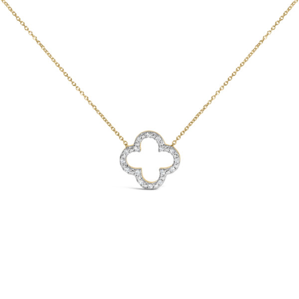 Clover-shaped pendant in 24K yellow gold vermeil with small round diamonds set along its outline, on a cable chain