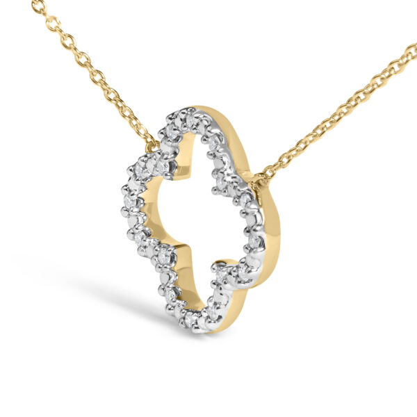 24K gold vermeil clover pendant and cable chain laid flat to show the full 18 inch length