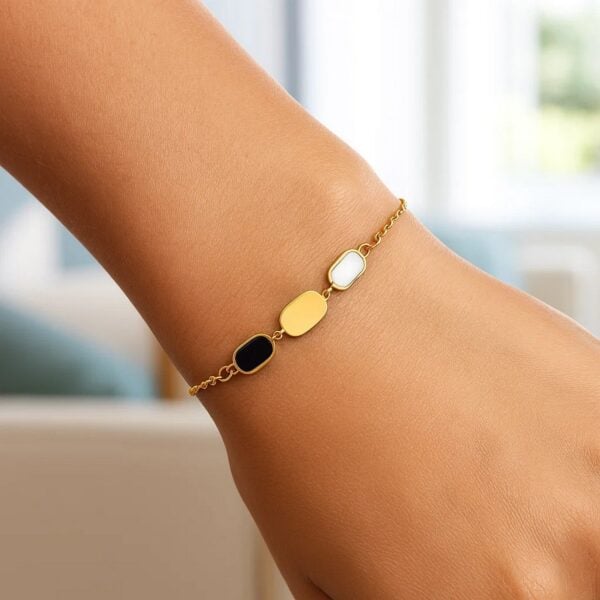 14K Yellow Gold Onyx And MOP Inlay Links Bracelet - alternate view 2