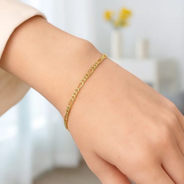 14k Yellow Gold Solid Figaro Bracelet (3.00 mm) - alternate view 4