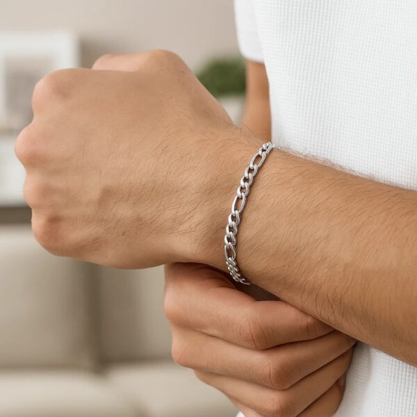 14k White Gold Solid Figaro Bracelet (3.80 mm) - alternate view 5