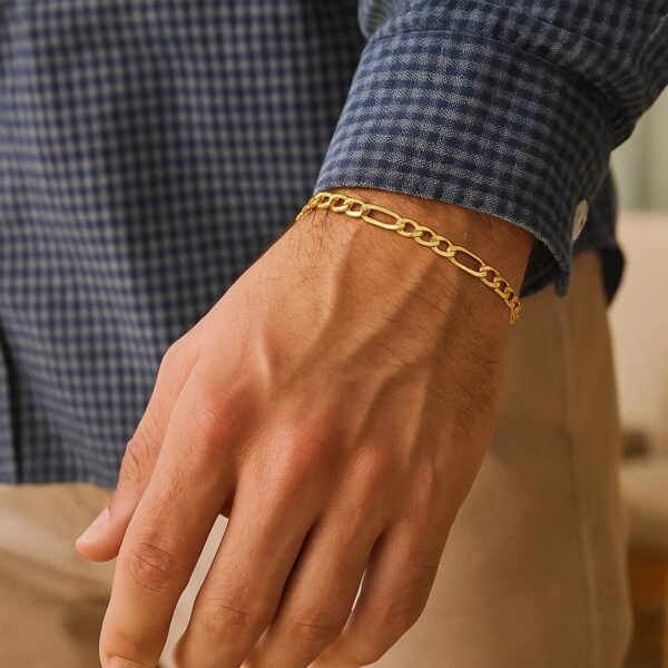 14k Yellow Gold Solid Figaro Bracelet (4.50 mm) - alternate view 4