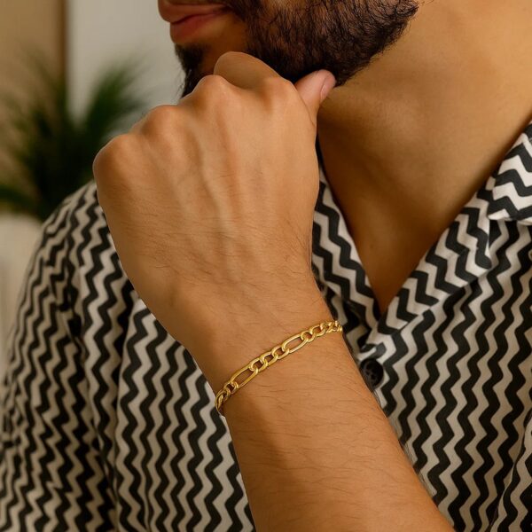 14k Yellow Gold Solid Figaro Bracelet (4.50 mm) - alternate view 5