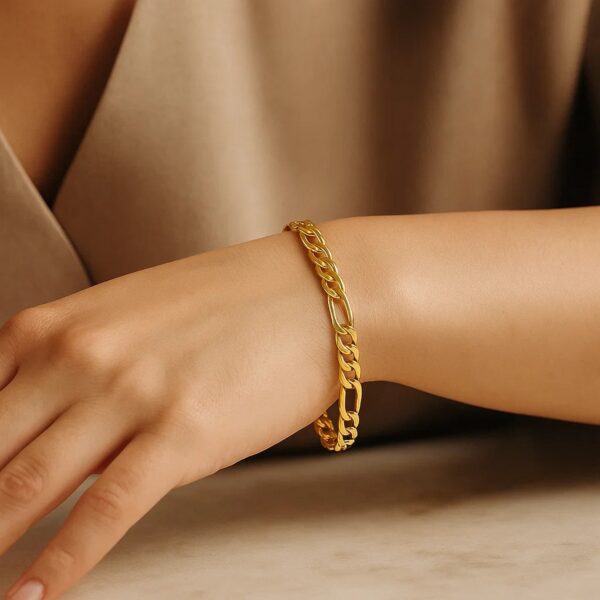 10k Yellow Gold Solid Figaro Bracelet (4.50 mm) - alternate view 5