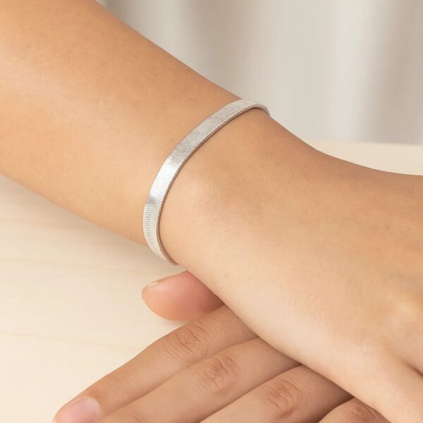 14k White Gold Super Flex Herringbone Bracelet (4.60 mm) - alternate view 3