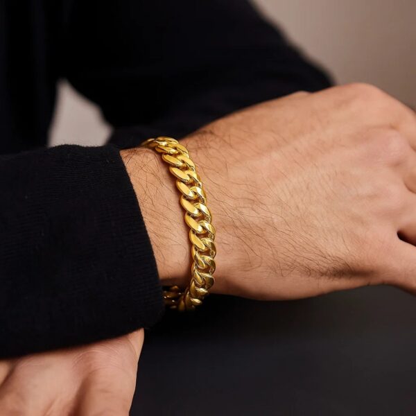 10k Yellow Gold Classic Miami Cuban Solid Bracelet (8.20 mm) - alternate view 4