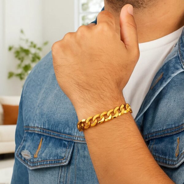 14k Yellow Gold Solid Curb Bracelet (10.00 mm) - alternate view 5