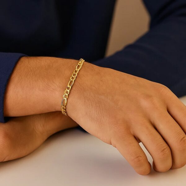 14k Yellow Gold Solid Figaro Bracelet (3.80 mm) - alternate view 5