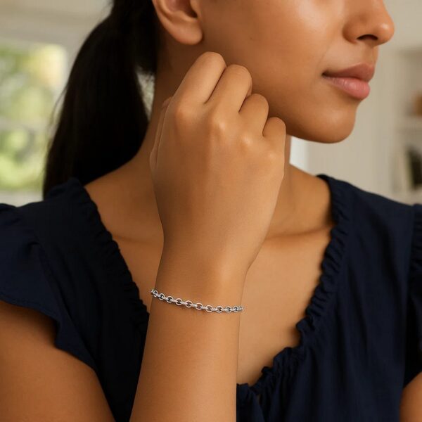 14k White Gold Rolo Bracelet (2.50 mm) - alternate view 4