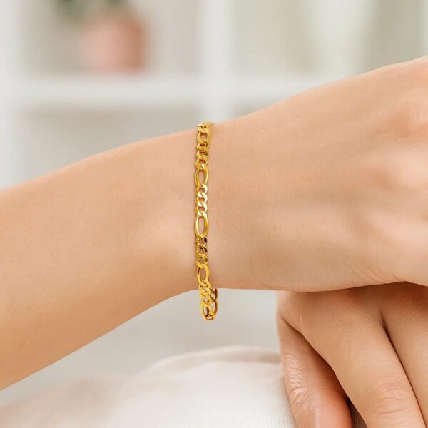 14k Yellow Gold Solid Figaro Bracelet (2.80 mm) - alternate view 5