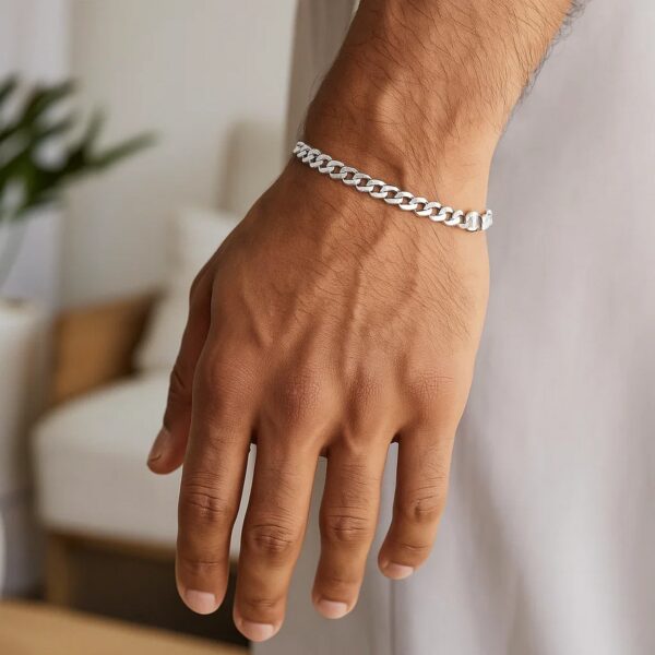 14k White Gold Solid Curb Bracelet (5.70 mm) - alternate view 4