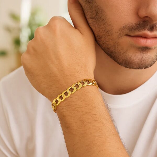 14k Yellow Gold Solid Curb Bracelet (7.00 mm) - alternate view 4
