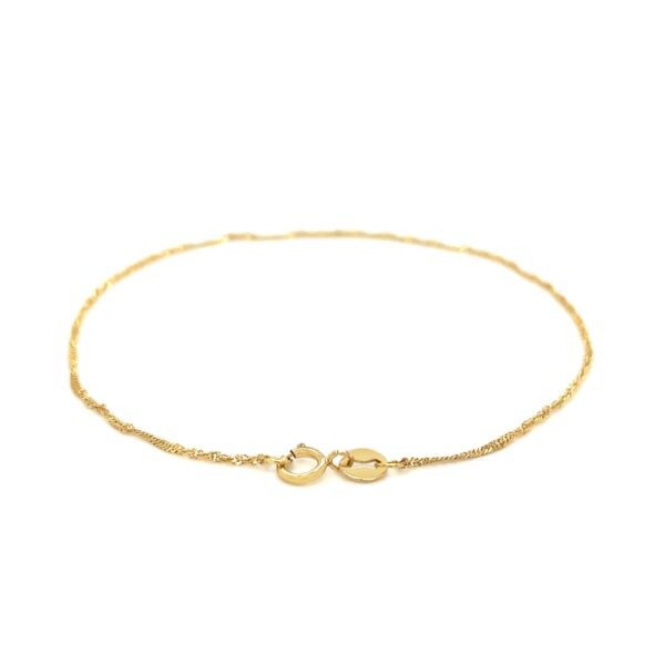 14k Yellow Gold Singapore Bracelet (1.10 mm) - alternate view 3