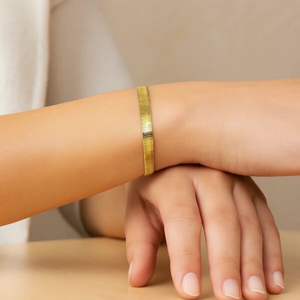 14k Yellow Gold Super Flex Herringbone Bracelet (4.60 mm) - alternate view 2