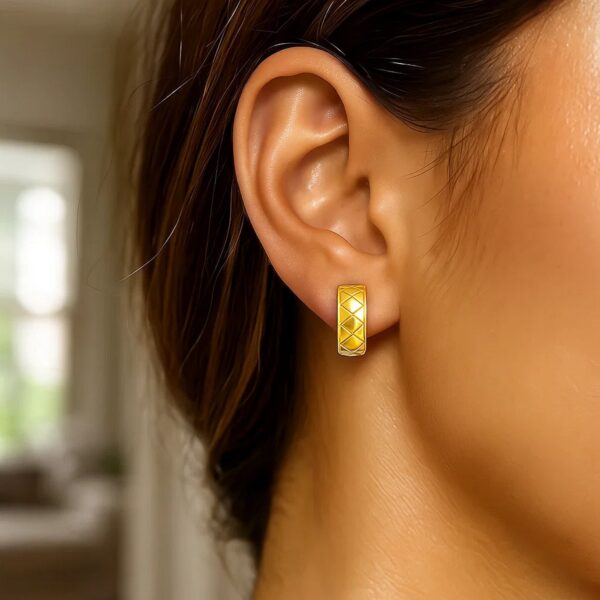 14k Two-Tone Gold Reversible Quilted Hinged Hoop Huggie Earrings - alternate view 3