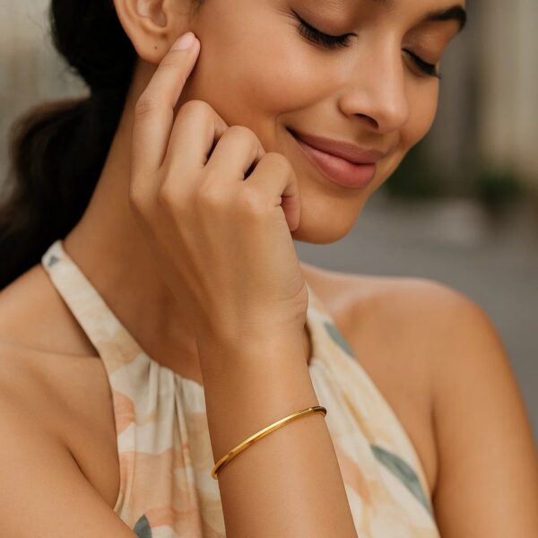 14K Yellow Gold Knife Edge Bangle - alternate view 4