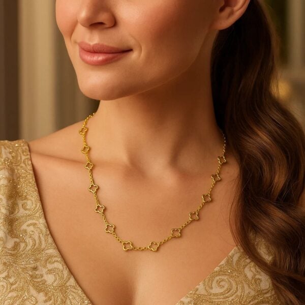 14K Yellow Gold Clover Link Necklace (7.00 mm) - alternate view 3