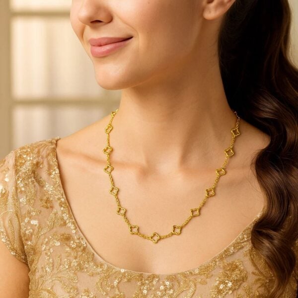 14K Yellow Gold Clover Link Necklace (7.00 mm) - alternate view 4