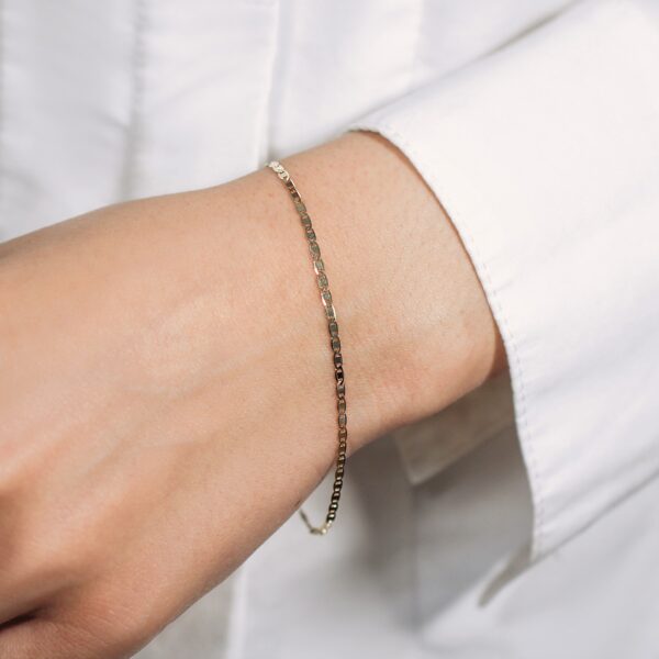 10k Yellow Gold Mariner Link Bracelet (1.70 mm) - alternate view 4