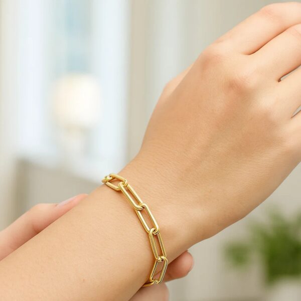 Long Domed Paperclip Bracelet in 14K Yellow Gold (4.80 mm) - alternate view 5