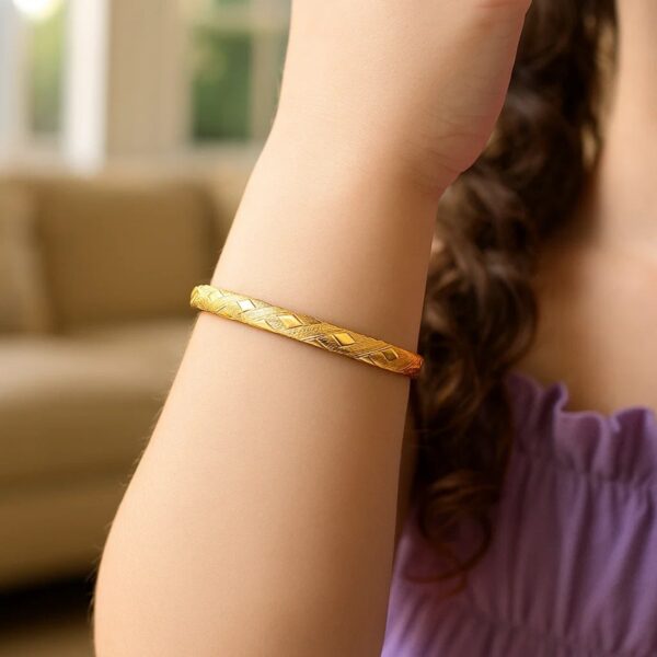 14k Yellow Gold Childrens Bangle with Diamond Cuts (5.50 mm) - alternate view 4
