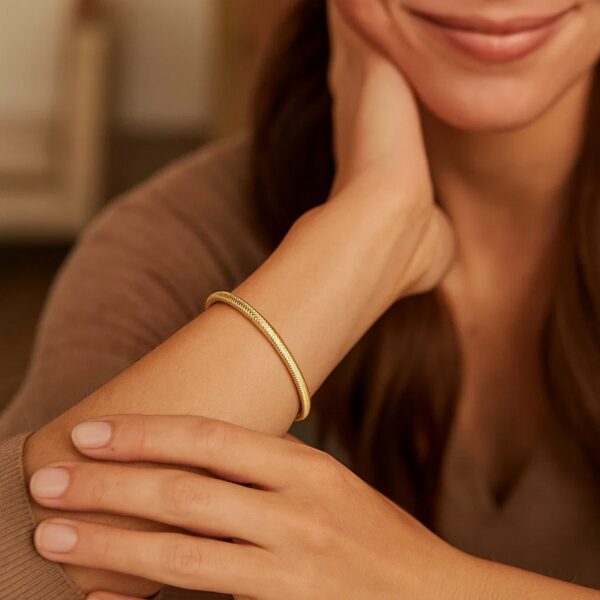 14K Yellow Gold Small Stretch Mesh Bracelet (3.40 mm) - alternate view 3
