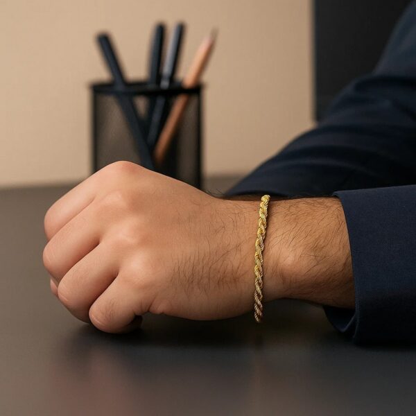 Lite Rope Chain Bracelet in 10k Yellow Gold (4.00 mm) - alternate view 5
