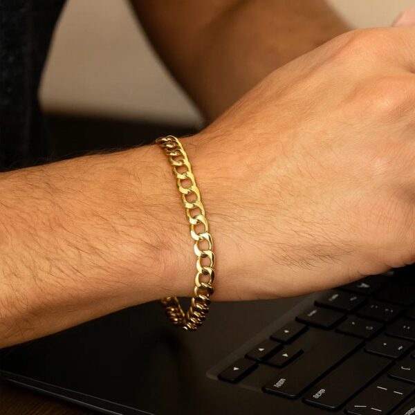 14k Yellow Gold Lite Curb Bracelet (6.20 mm) - alternate view 5