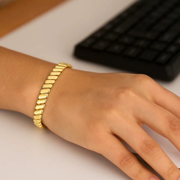 14k Yellow Gold Rib Link Bracelet (7.00 mm) - alternate view 5
