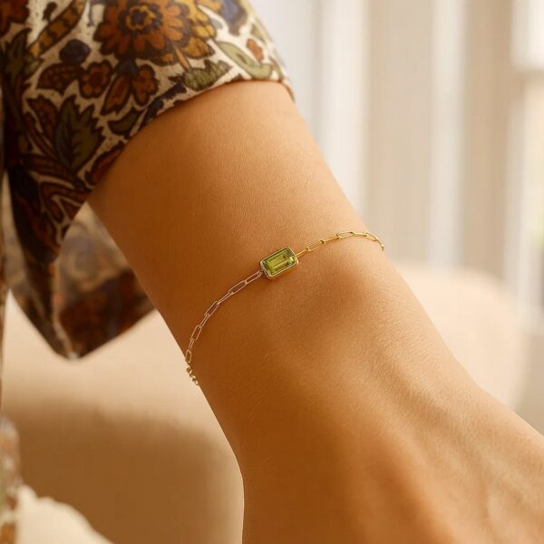 14K Yellow Gold Peridot Paperclip Bracelet (1.50 mm) - alternate view 3