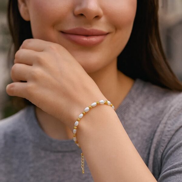 14K Yellow Gold Faceted Bead and Freshwater Pearl Bracelet (3.00 mm) - alternate view 3