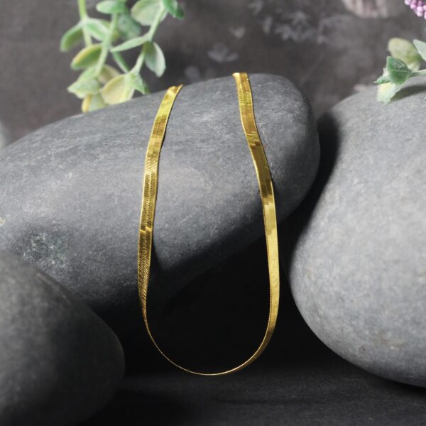 Imperial Herringbone Chain in 10k Yellow Gold (2.80 mm) - alternate view 4