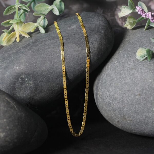 10k Yellow Gold Mariner Link Chain (1.70 mm) - alternate view 3