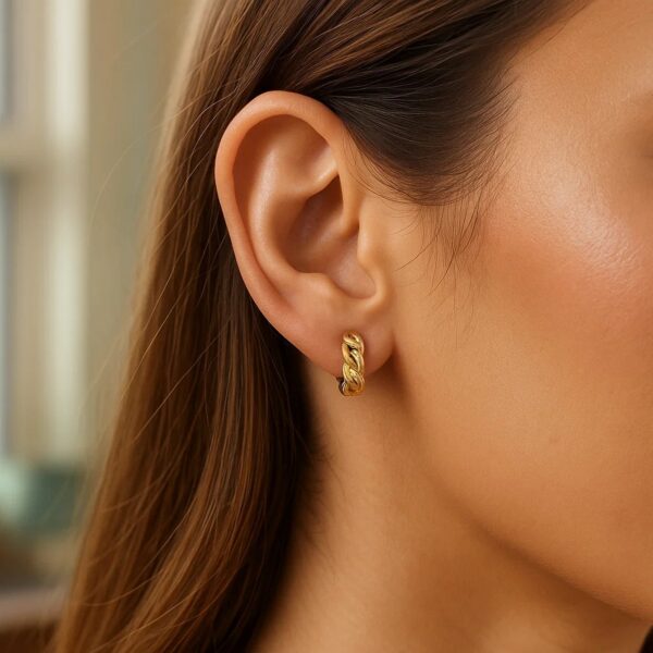 14K Yellow Gold Thick Curb Chain Huggie Hoop Earrings(4.2x12.4mm) - alternate view 3