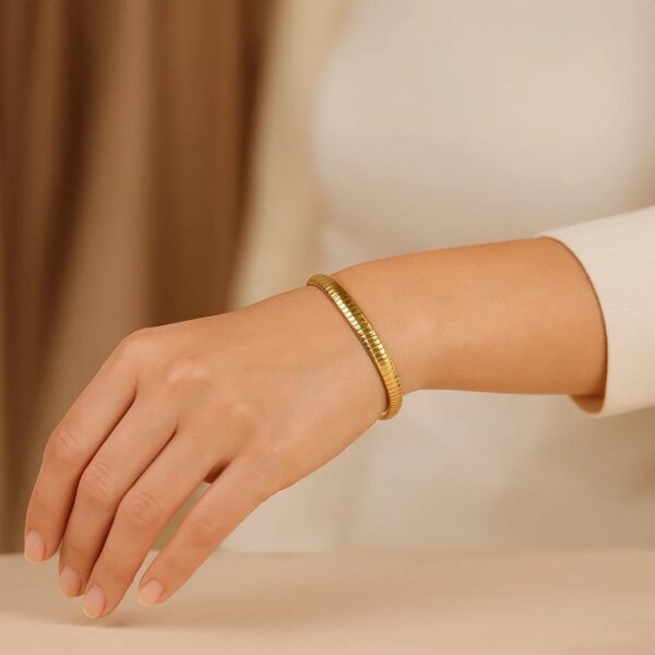 14k Yellow Gold Classic Omega Bracelet (6.00 mm) - alternate view 5