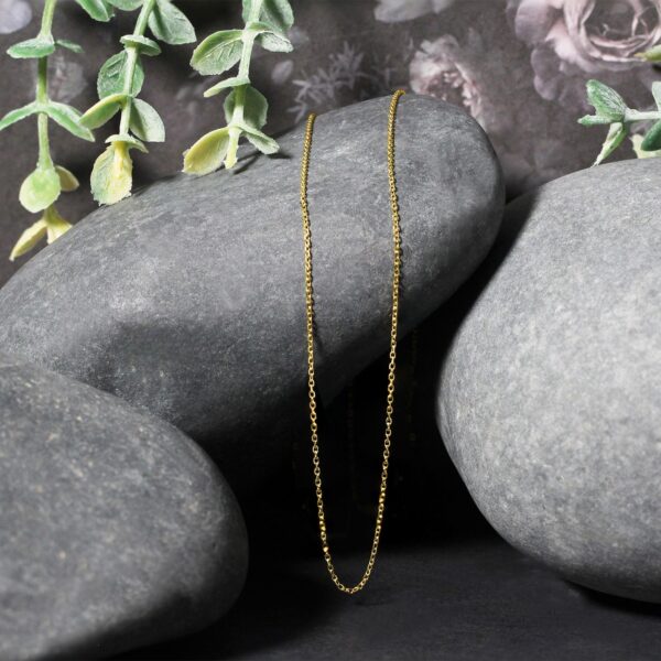 18k Yellow Gold Diamond Cut Cable Link Chain (0.80 mm) - alternate view 4
