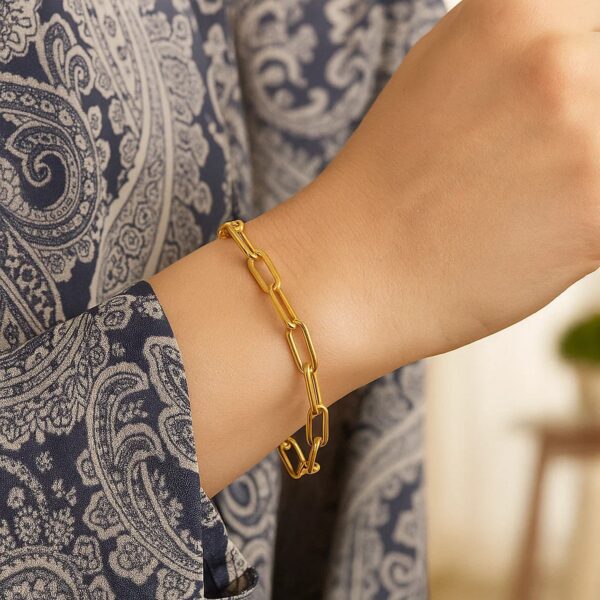 14K Yellow Gold Paperclip Bracelet (4.00 mm) - alternate view 5