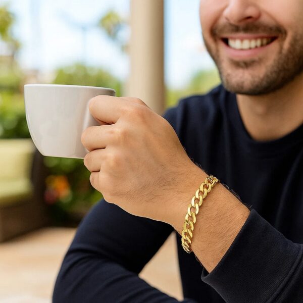 10k Yellow Gold Curb Bracelet (8.20 mm) - alternate view 5