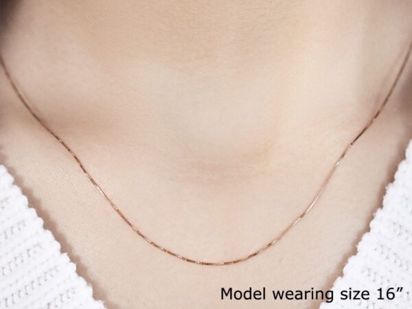 10k Rose Gold Classic Box Chain (0.45 mm) - alternate view 4