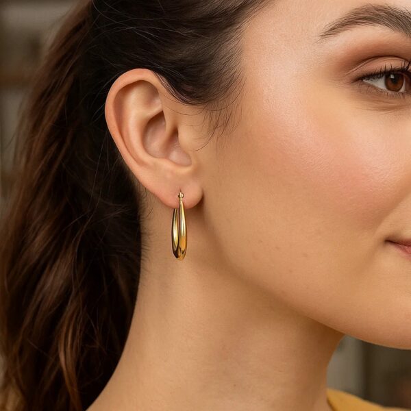 10K Yellow Gold Graduated Oval Light Weight Hoop Earrings - alternate view 2