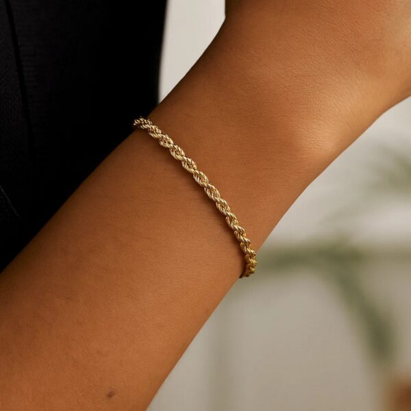 Lite Rope Chain Bracelet in 10k Yellow Gold (3.20 mm) - alternate view 3