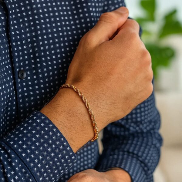 Lite Rope Chain Bracelet in 10k Yellow Gold (3.20 mm) - alternate view 5