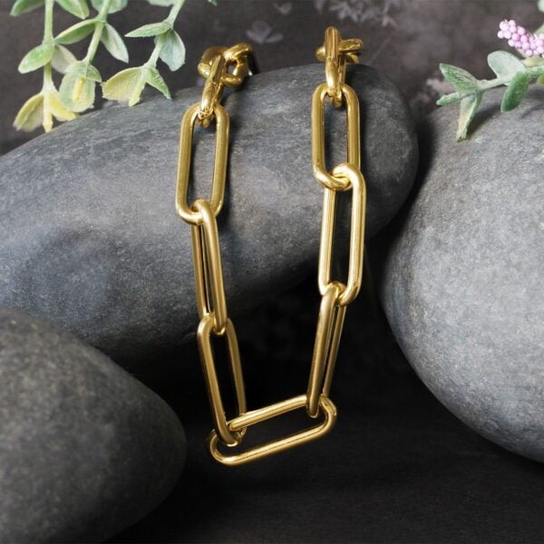 14k Yellow Gold Rounded Paperclip Chain Necklace - alternate view 3