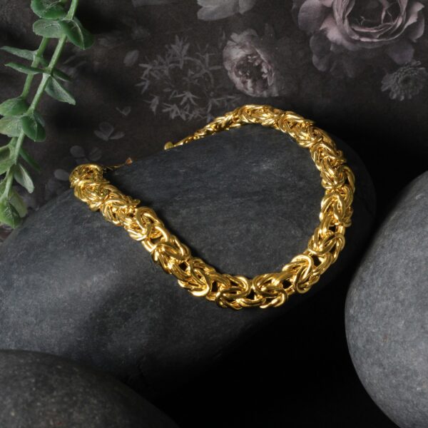 10k Yellow Gold Byzantine Design Chain Bracelet (7.00 mm) - alternate view 3