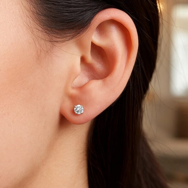 14k White Gold 4mm Faceted White Cubic Zirconia Stud Earrings(4mm) - alternate view 2