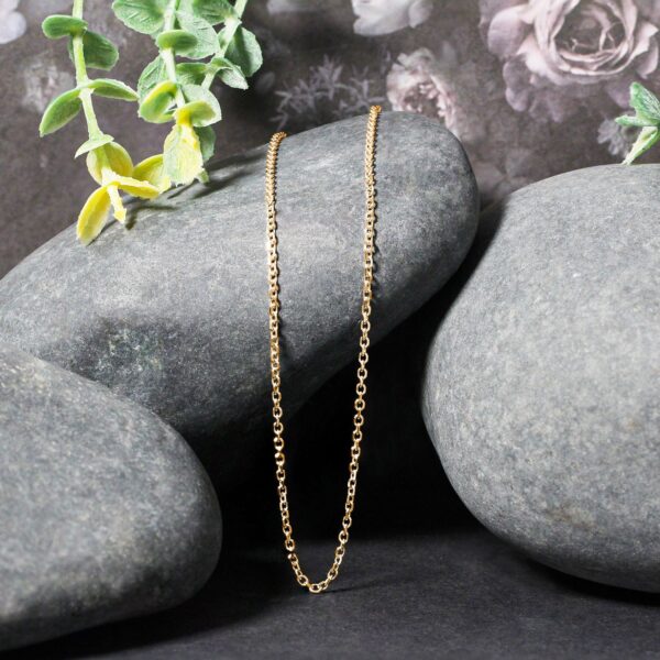 18k Yellow Gold Diamond Cut Cable Link Chain (1.50 mm) - alternate view 4