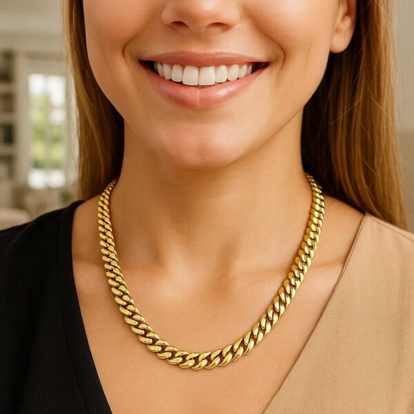 14k Yellow Gold Classic Miami Cuban Solid Chain (8.20 mm) - alternate view 3