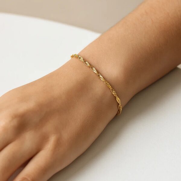10k Yellow Gold Singapore Bracelet (2.20 mm) - alternate view 3